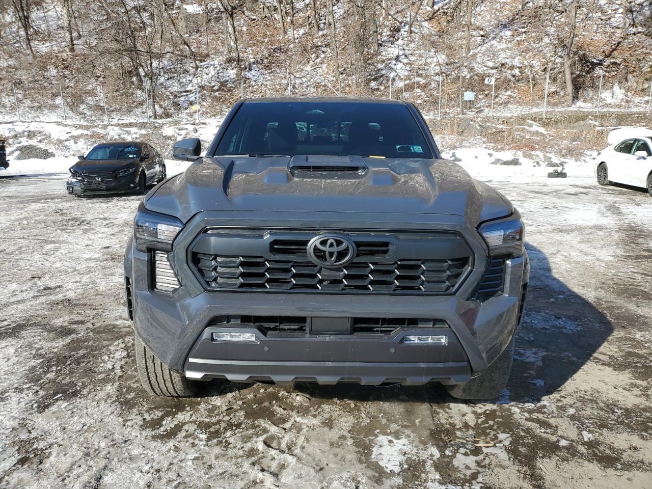 2024 TOYOTA TACOMA DOU - Фото 5