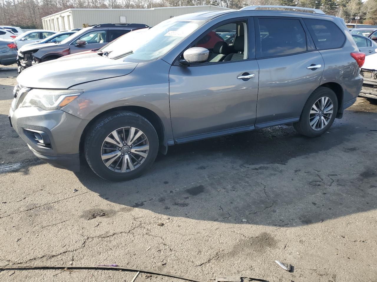 2017 NISSAN PATHFINDER