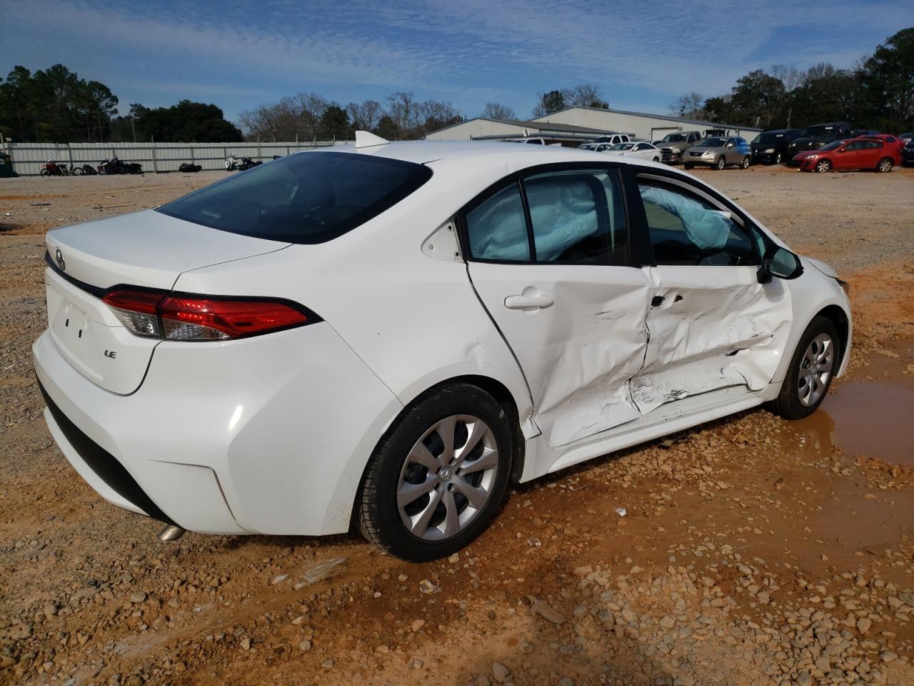 2022 TOYOTA COROLLA LE - Фото 3