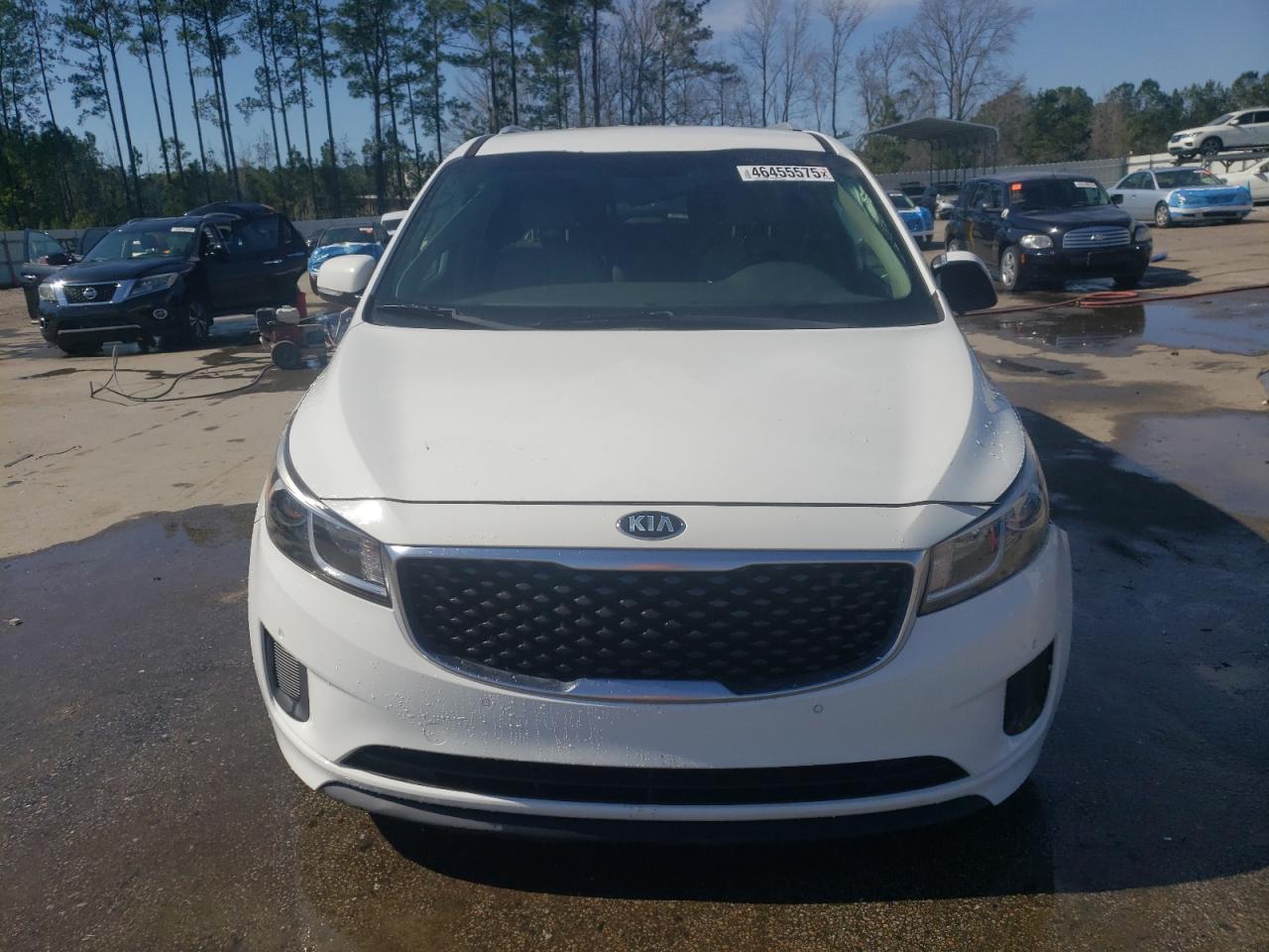 2017 KIA SEDONA LX - Image 5