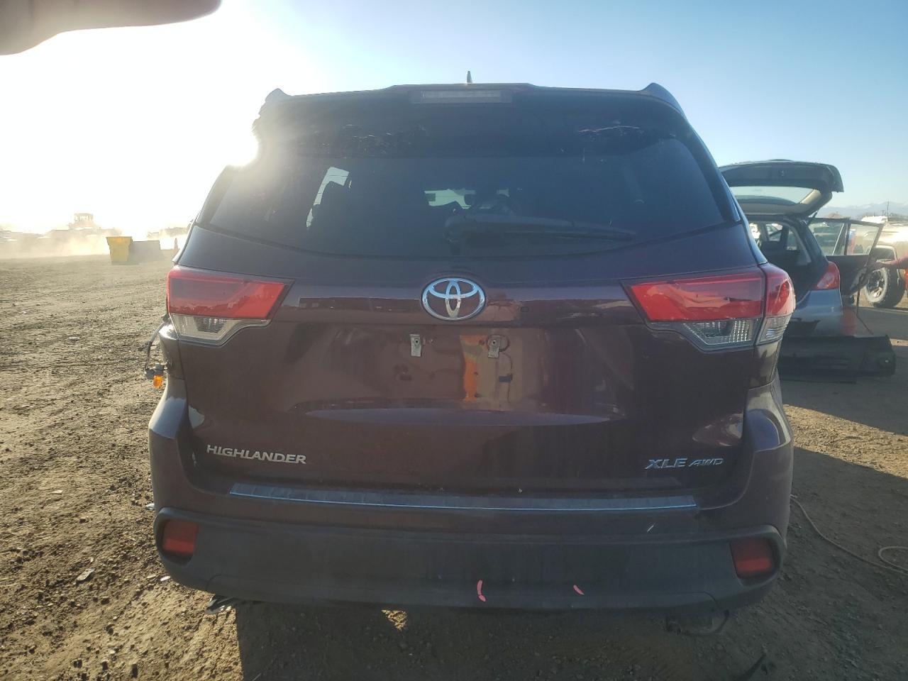 2018 TOYOTA HIGHLANDER - Фото 6