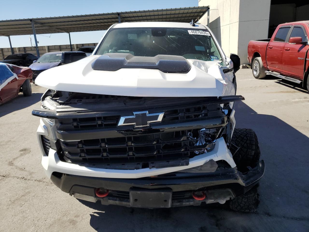 2024 CHEVROLET SILVERADO - Фото 5