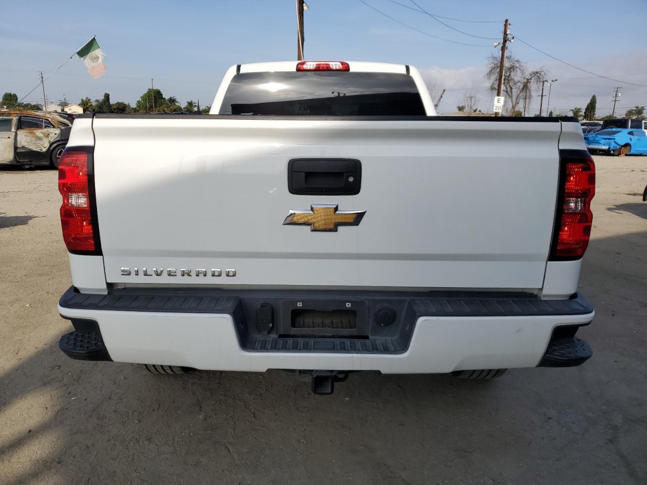 2017 CHEVROLET SILVERADO - Image 6
