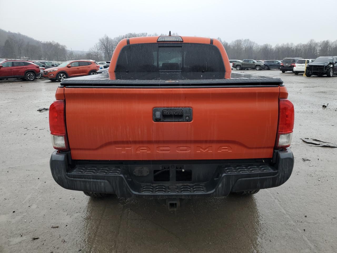 2017 TOYOTA TACOMA DOU - Фото 6