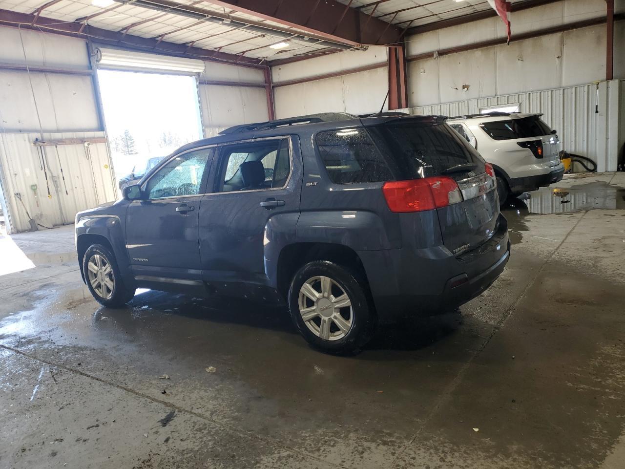 2014 GMC TERRAIN SL - Image 2