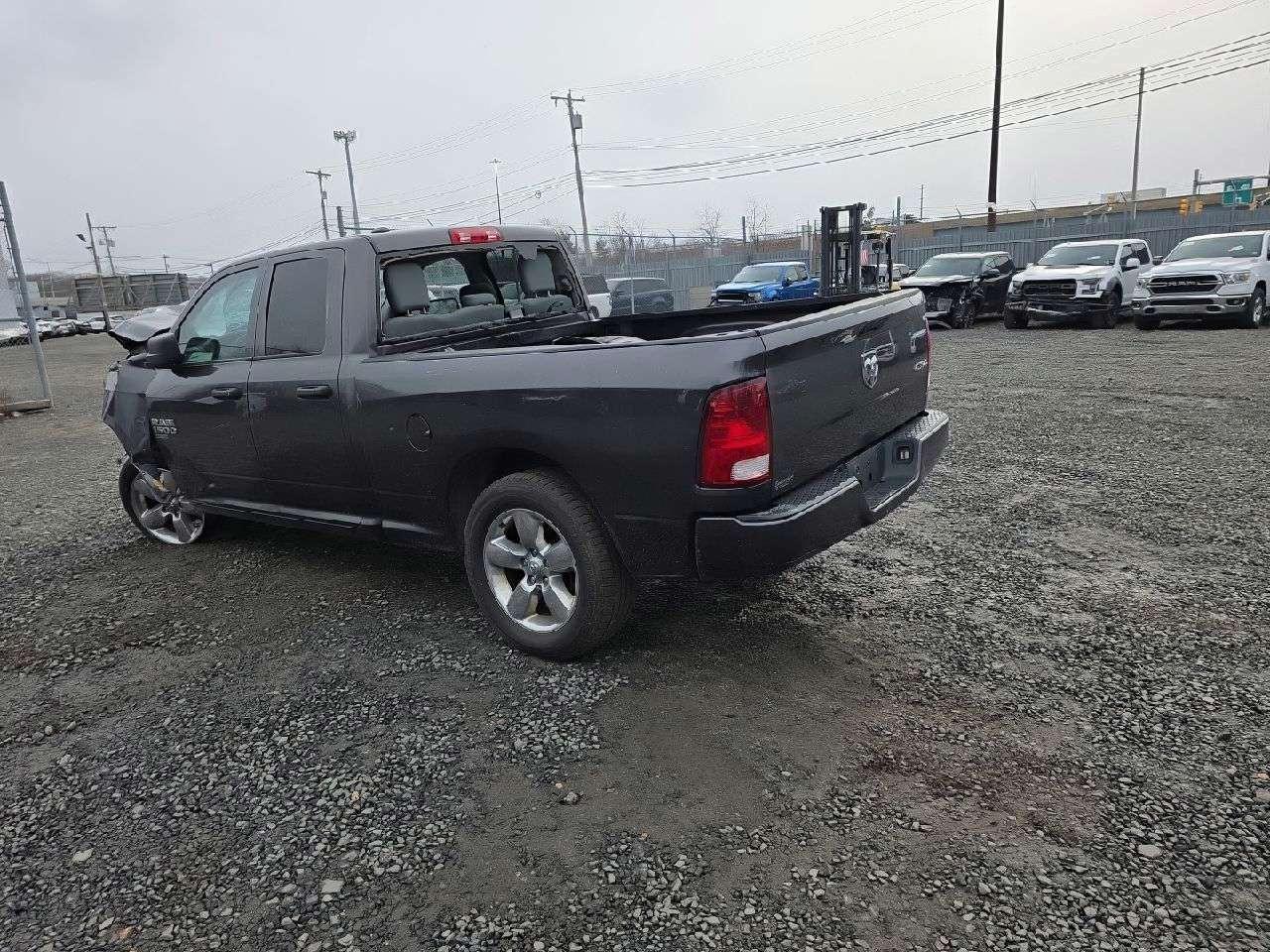 2019 RAM 1500 CLASS - Фото 2