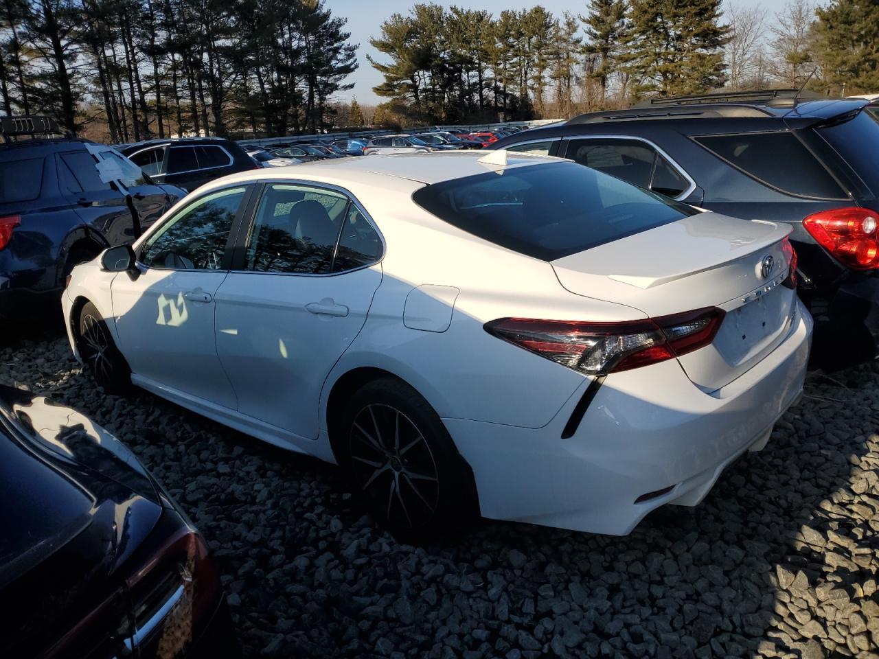 2021 TOYOTA CAMRY SE - Фото 2