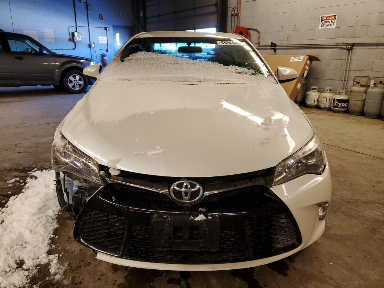2016 TOYOTA CAMRY LE - Image 5