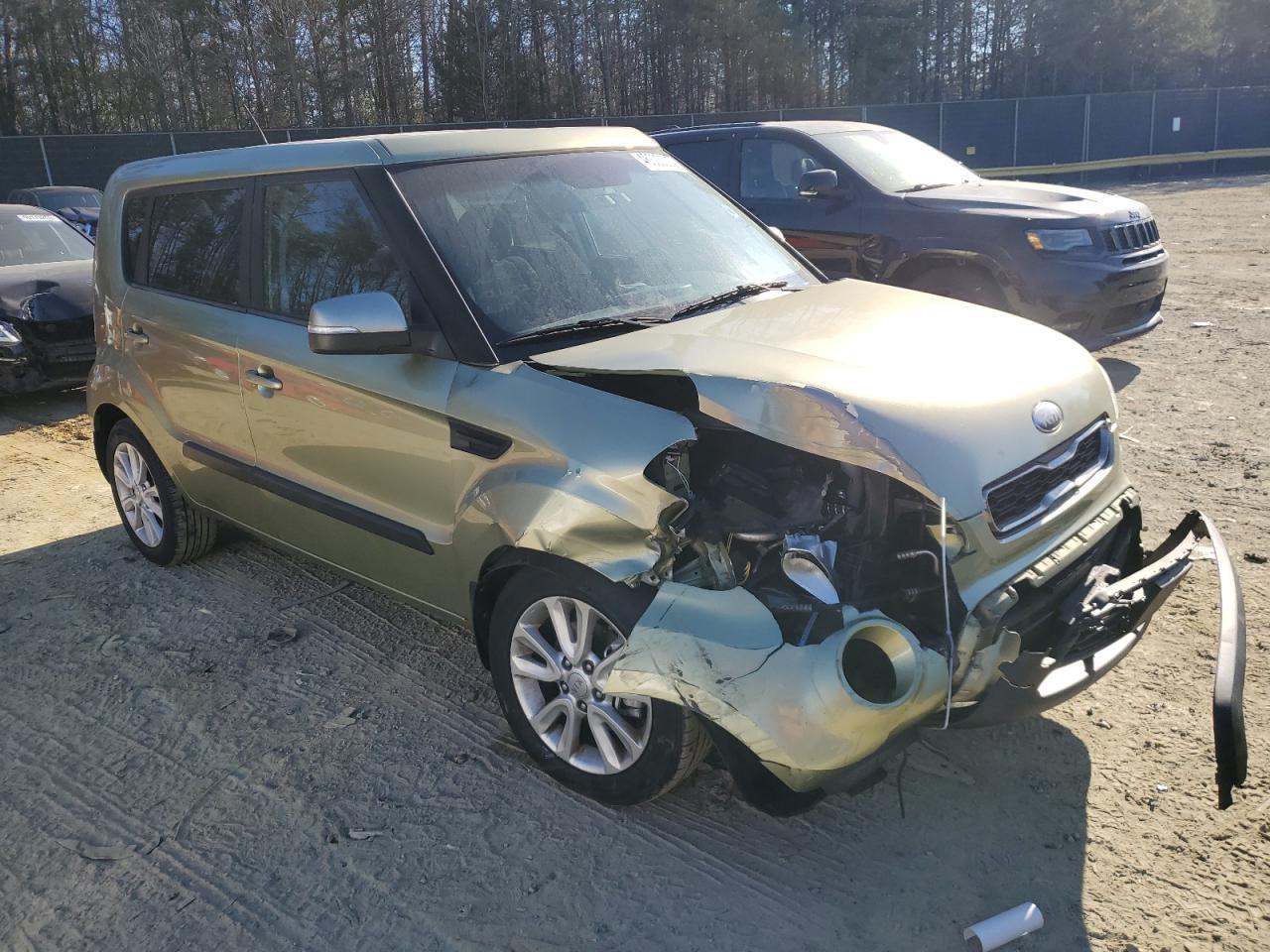 2013 KIA SOUL + - Image 4
