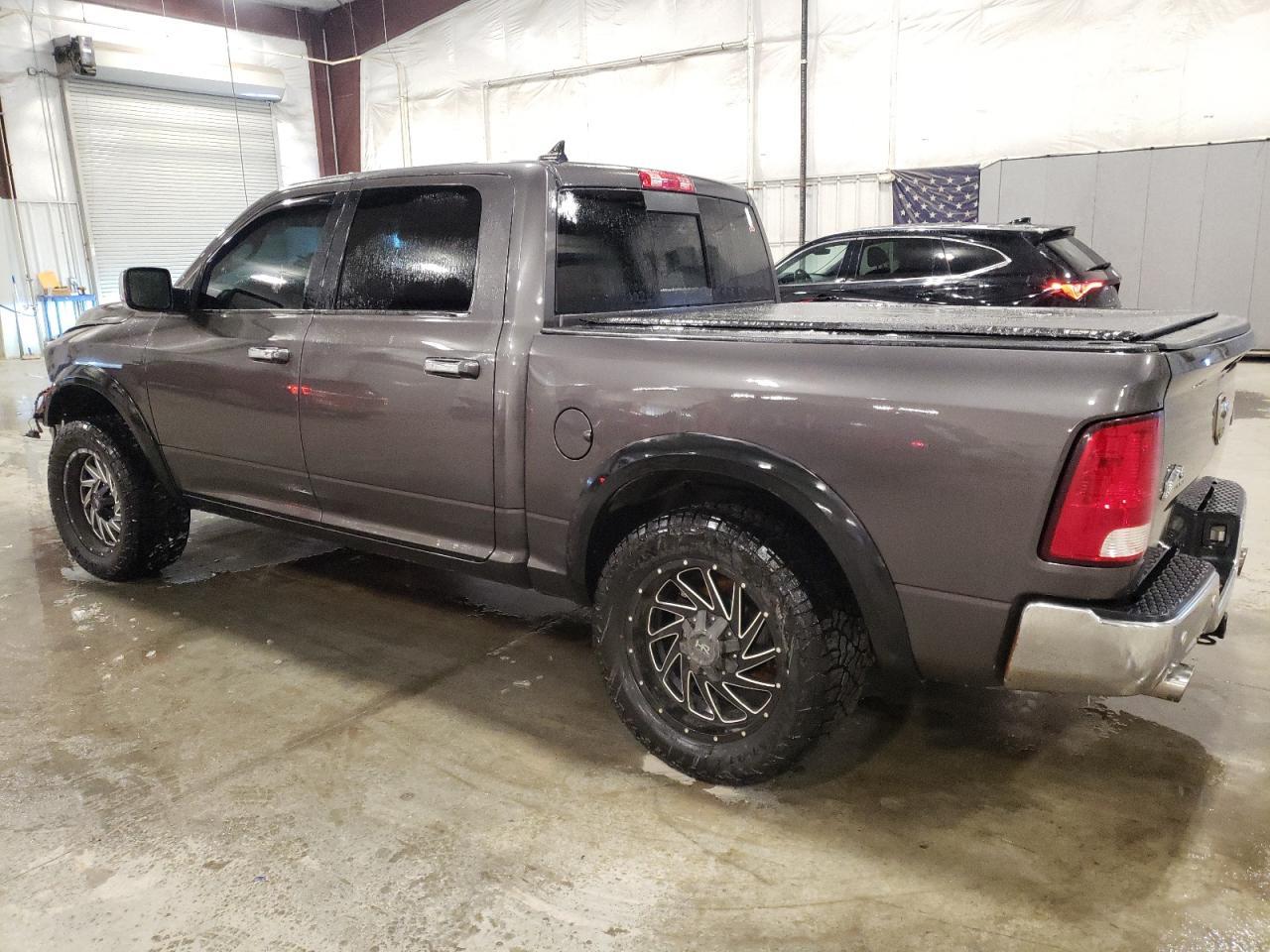 2014 RAM 1500 SLT - Фото 2