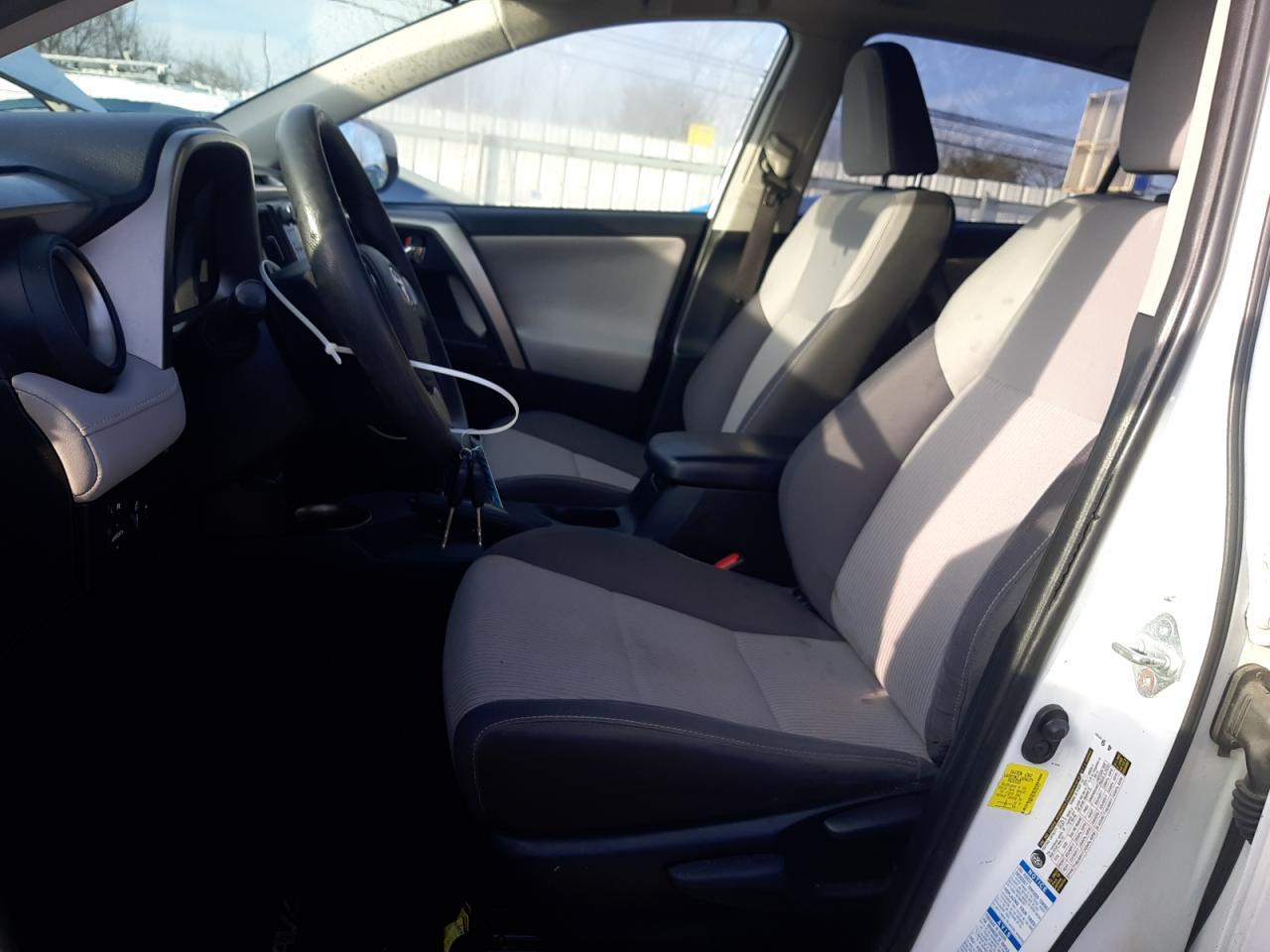 2015 TOYOTA RAV4 XLE - Image 7