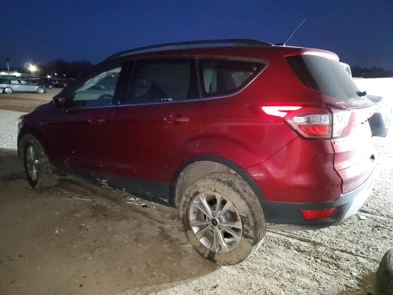2017 FORD ESCAPE SE - Image 2