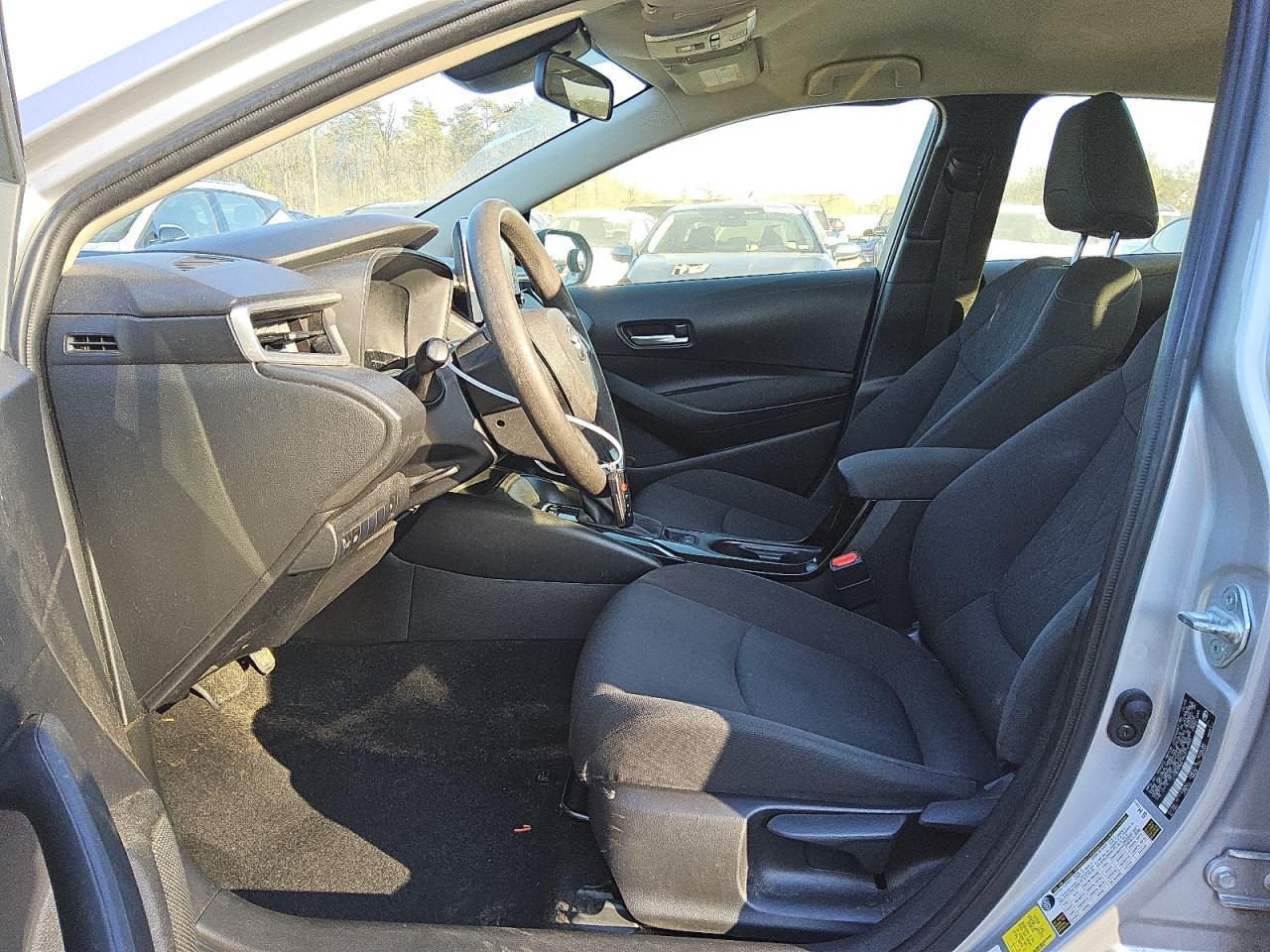2021 TOYOTA COROLLA LE - Фото 7