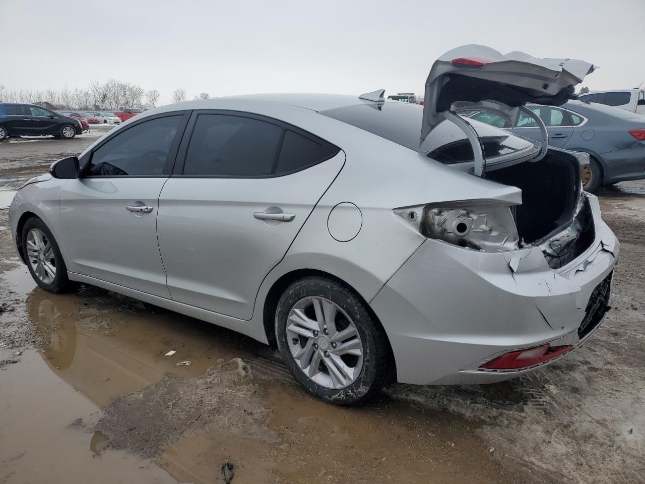 2019 HYUNDAI ELANTRA SE - Фото 2