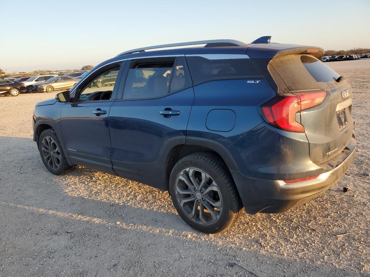2021 GMC TERRAIN SL - Image 2