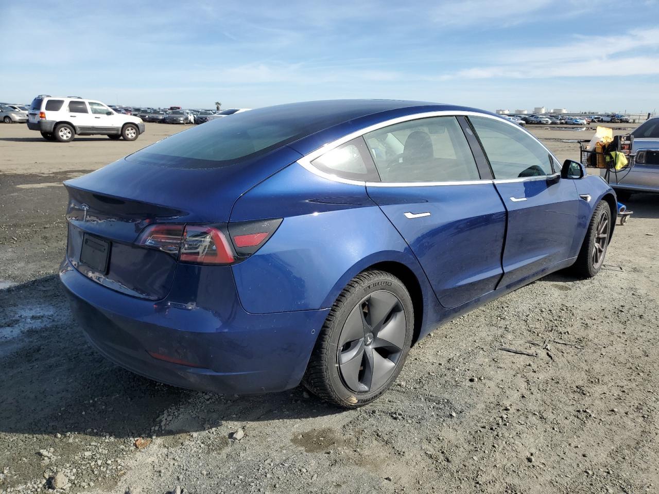 2019 TESLA MODEL 3 - Фото 3