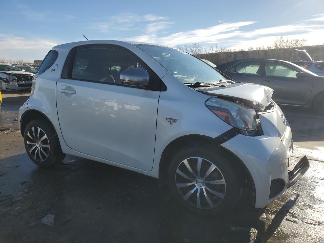 2014 TOYOTA SCION IQ - Image 4