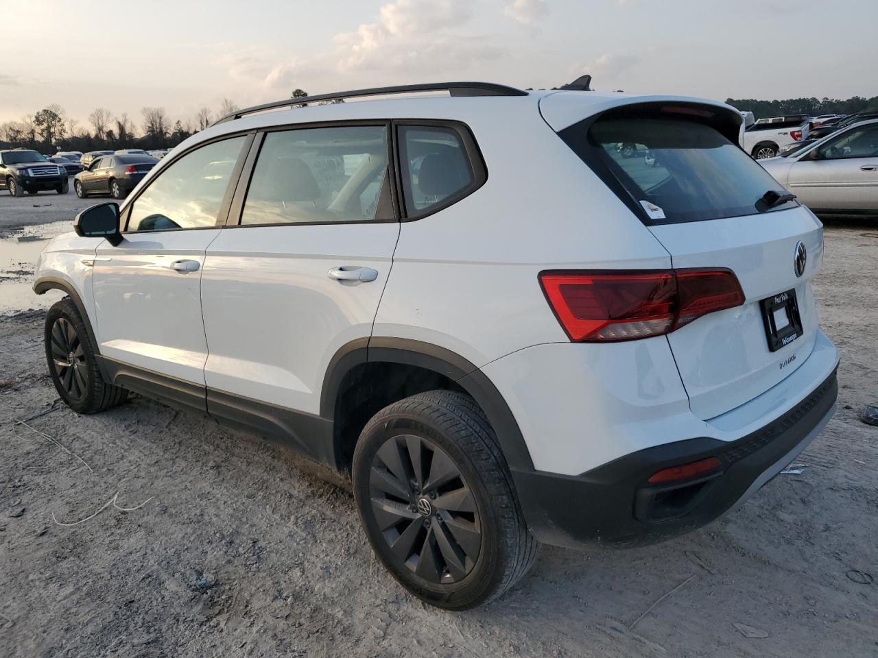 2023 VOLKSWAGEN TAOS S - Image 2