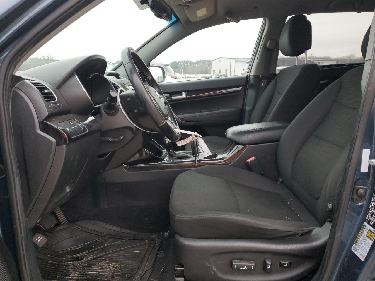 2014 KIA SORENTO LX - Image 7