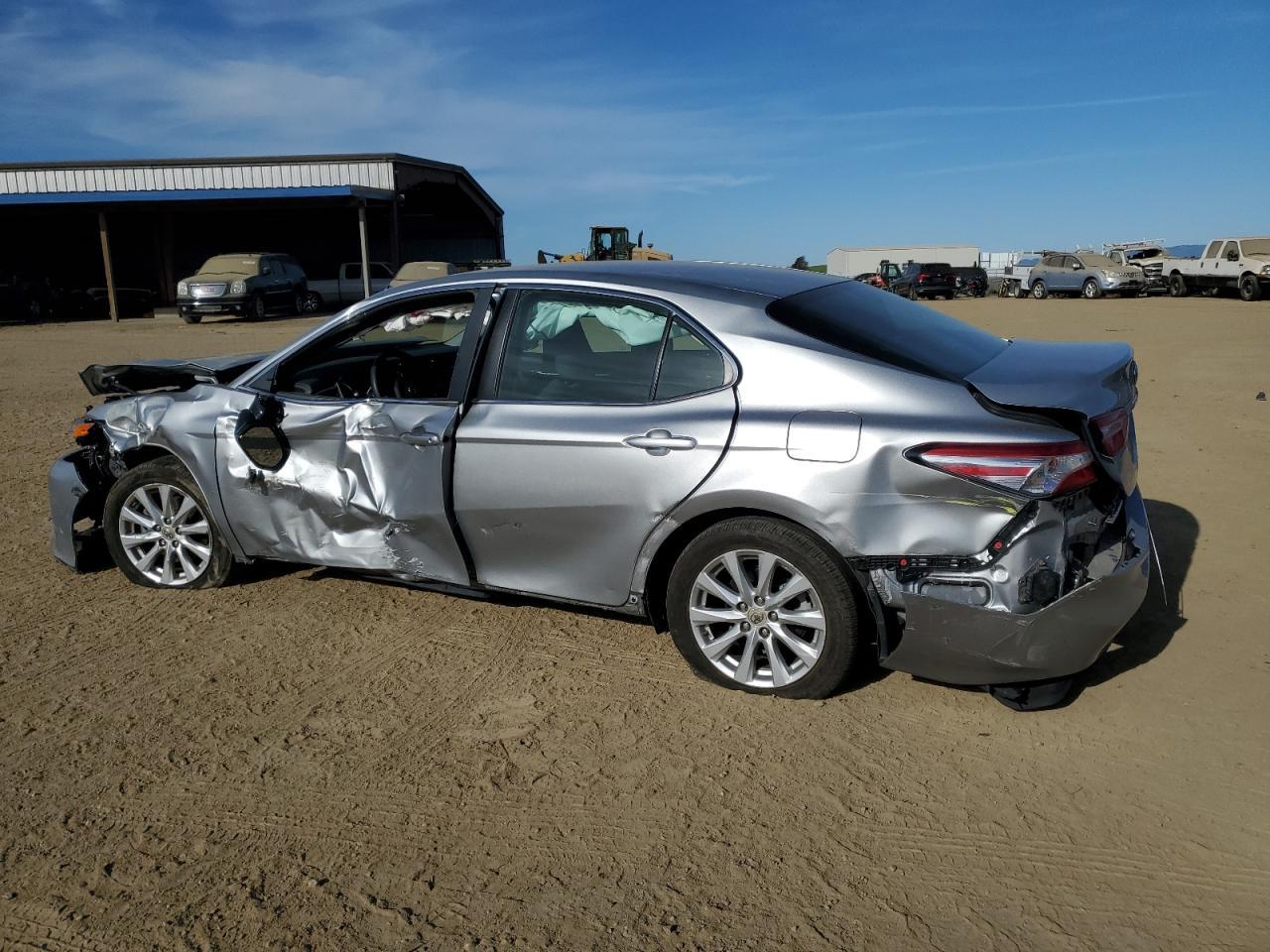 2018 TOYOTA CAMRY L - Фото 2