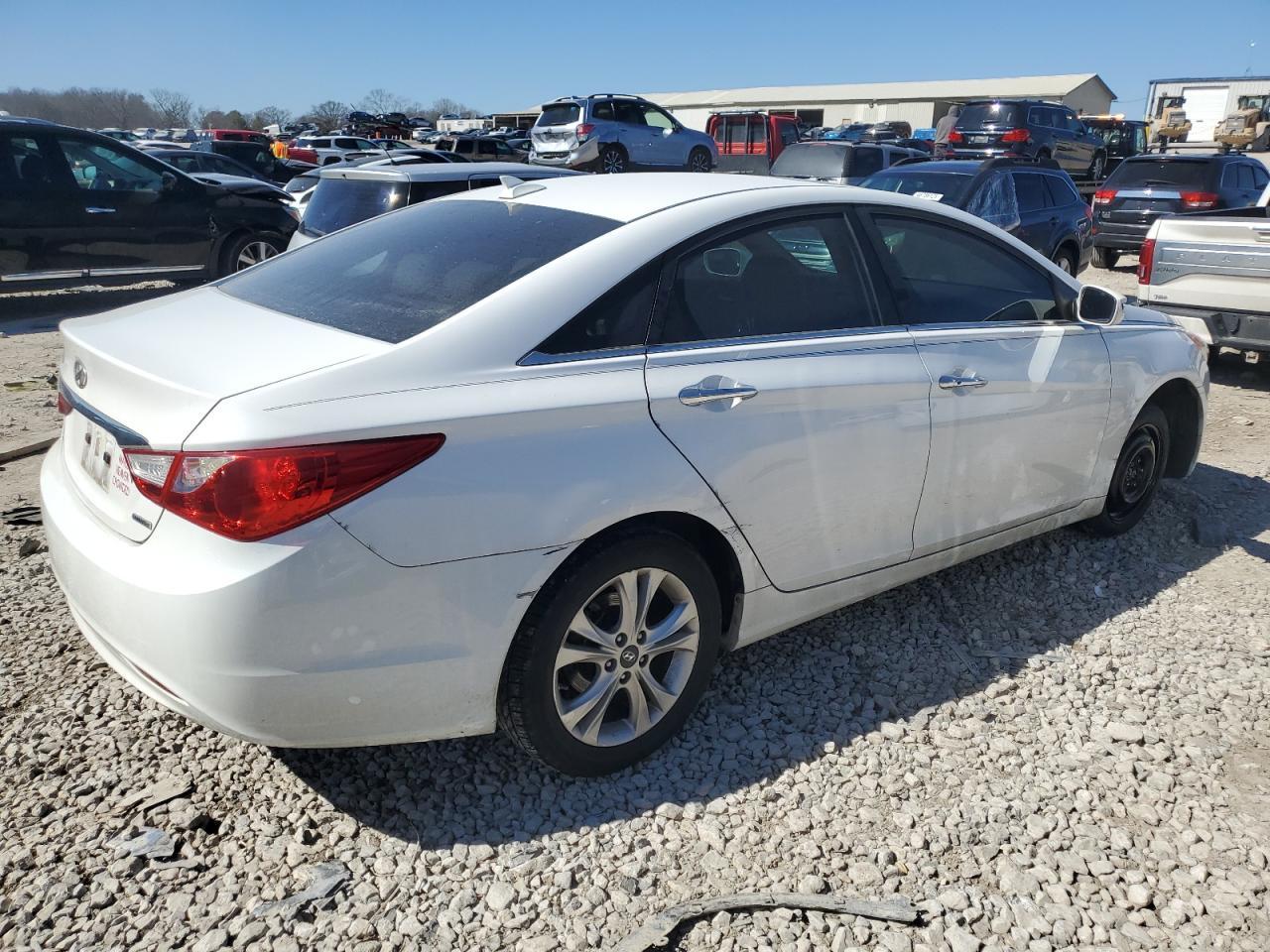 2013 HYUNDAI SONATA SE - Image 3