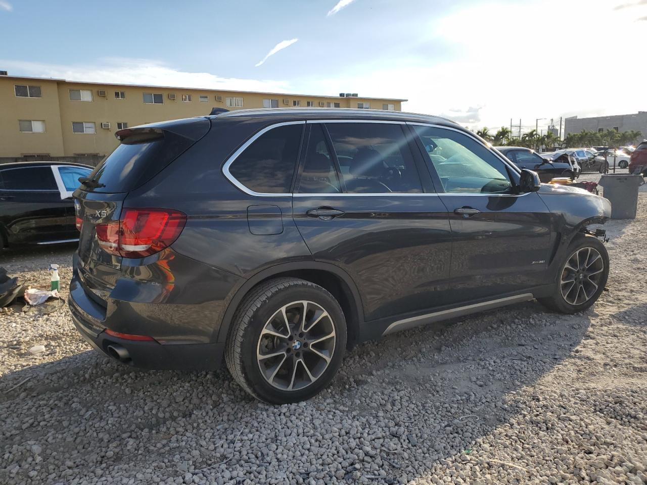 2017 BMW X5 XDRIVE3 - Фото 3