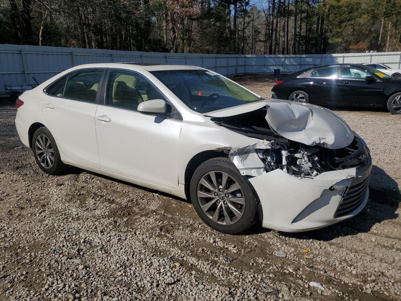 2016 TOYOTA CAMRY LE - Фото 4