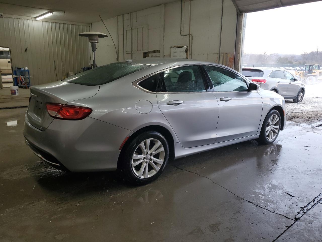 2015 CHRYSLER 200 LIMITE - Image 3