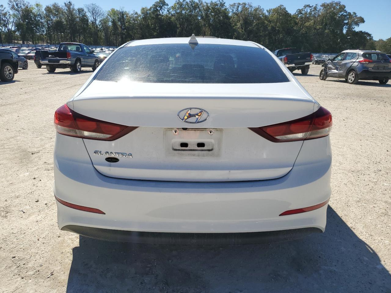 2018 HYUNDAI ELANTRA SE - Фото 6