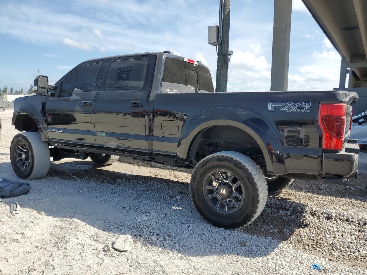 2022 FORD F250 SUPER - Image 2