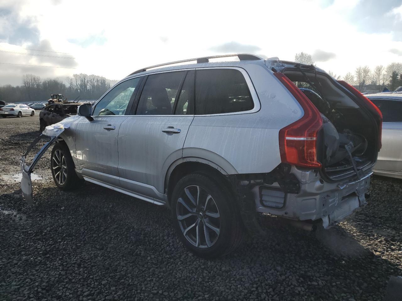 2016 VOLVO XC90 T6 - Фото 2
