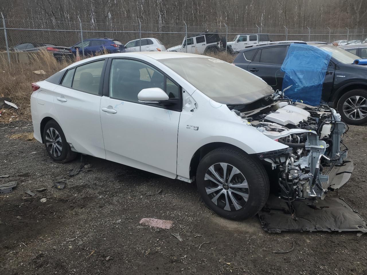 2022 TOYOTA PRIUS PRIM - Фото 4