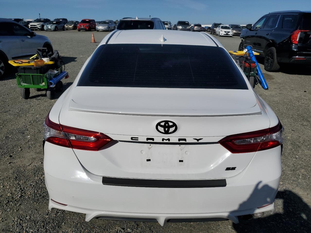 2020 TOYOTA CAMRY SE - Image 6