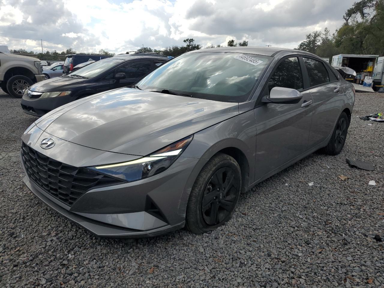 2023 HYUNDAI ELANTRA SE