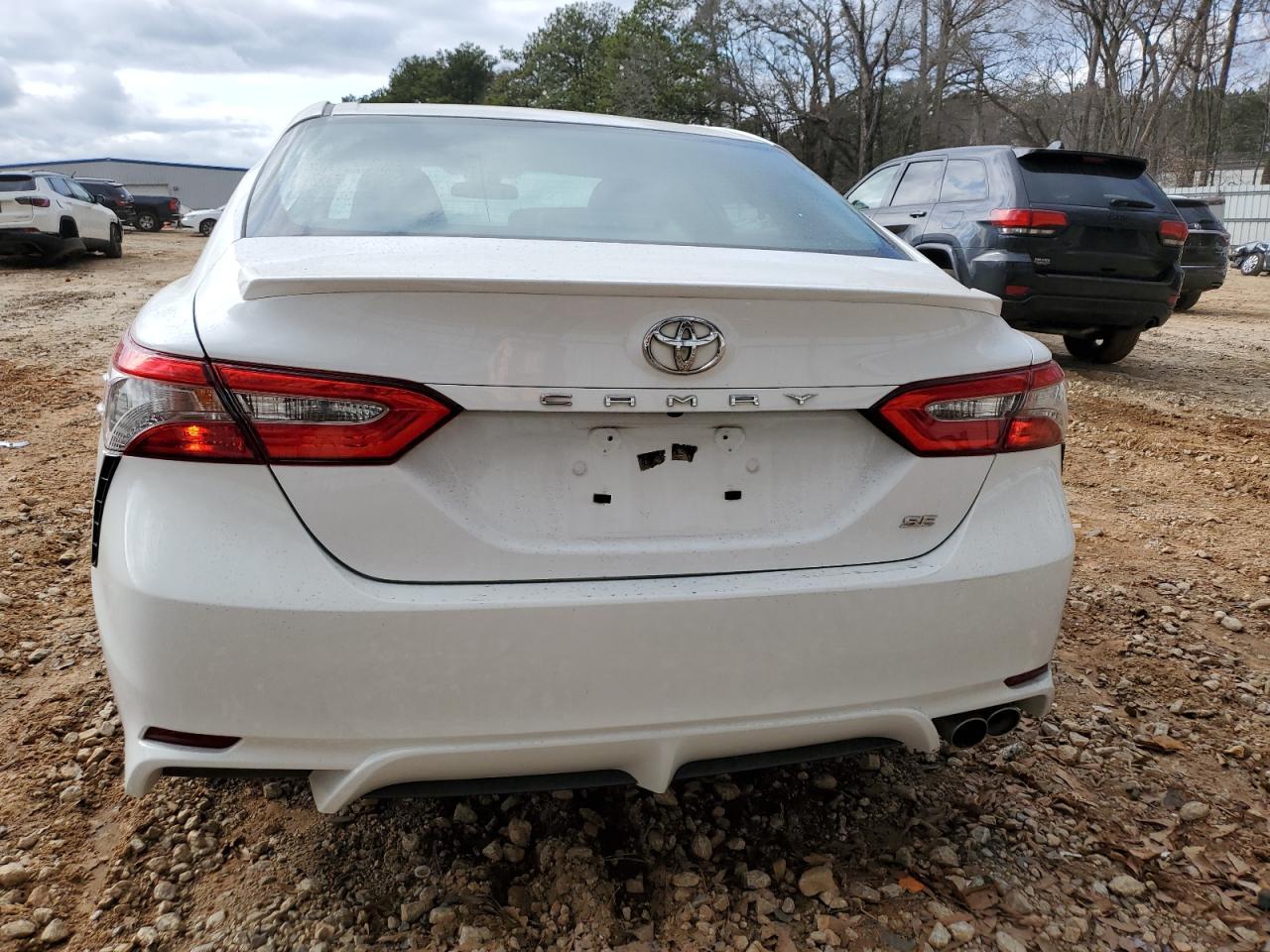 2018 TOYOTA CAMRY L - Image 6