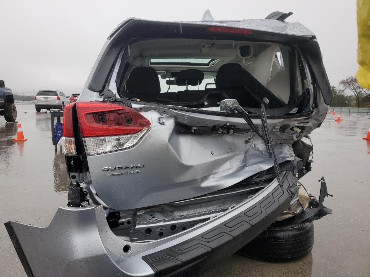 2021 SUBARU FORESTER P - Фото 6