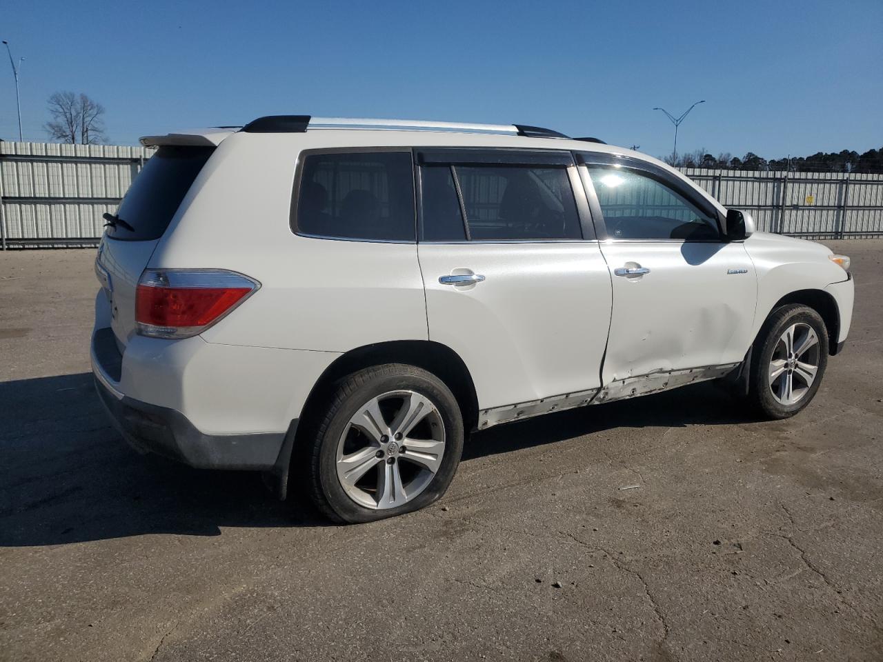 2012 TOYOTA HIGHLANDER - Image 3