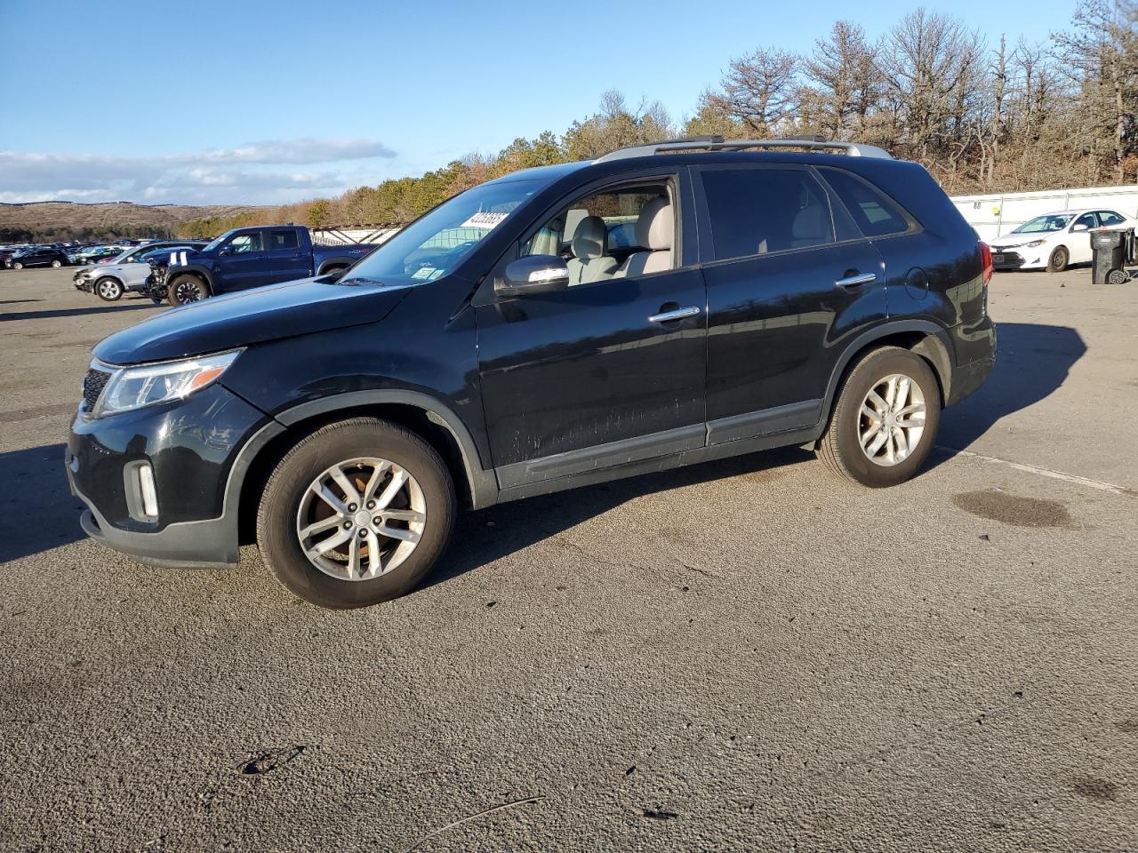 2014 KIA SORENTO LX