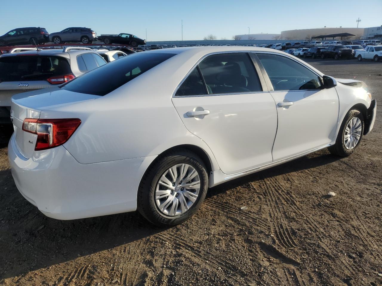 2014 TOYOTA CAMRY L - Image 3