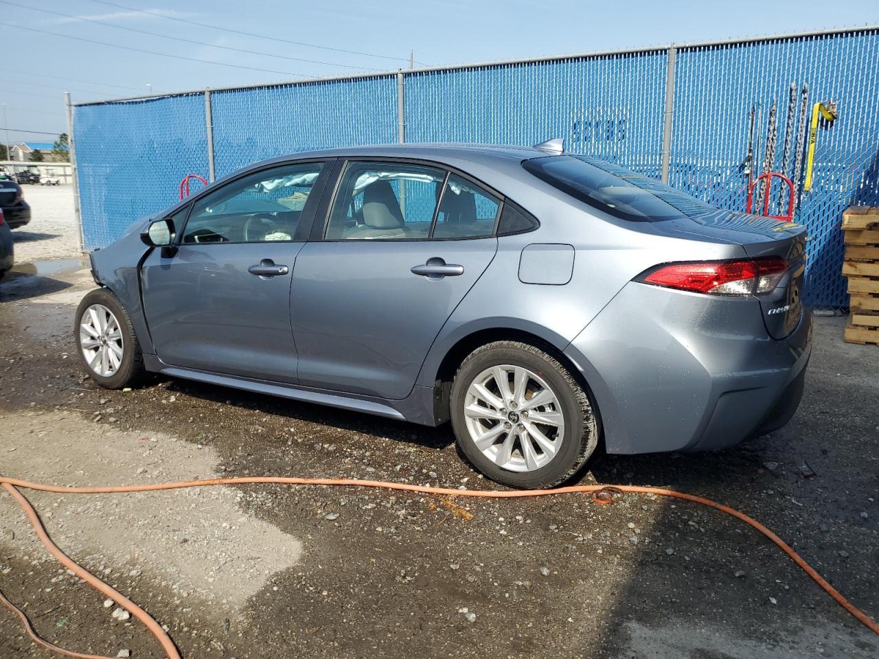2025 TOYOTA COROLLA LE - Фото 2