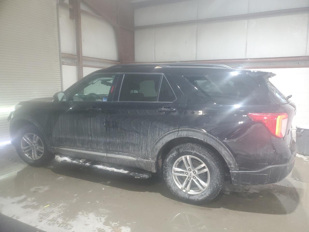 2022 FORD EXPLORER X - Image 2
