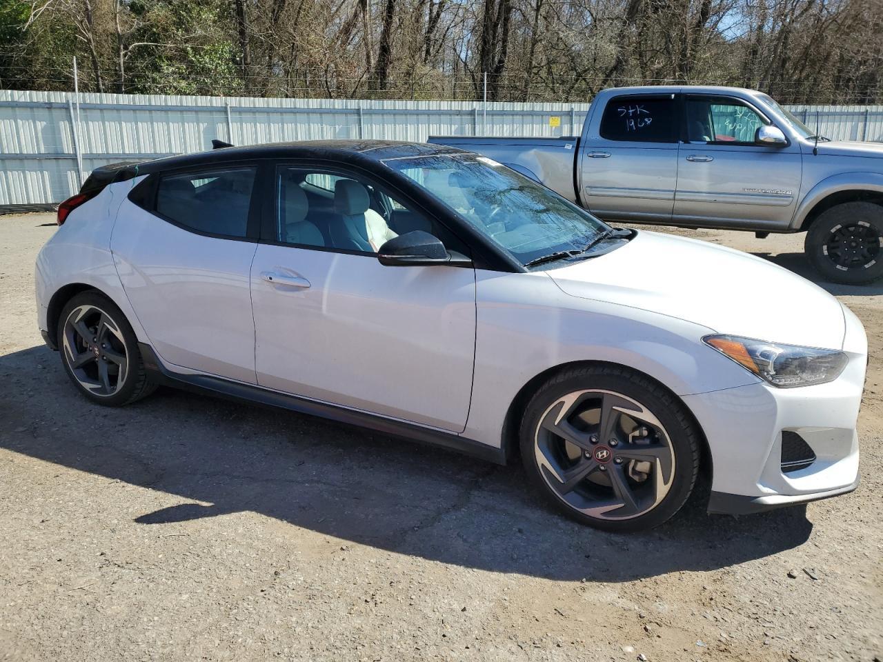 2019 HYUNDAI VELOSTER T - Фото 4
