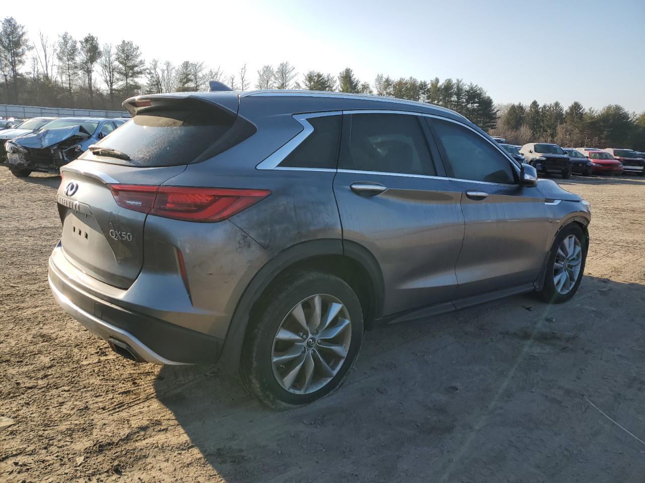 2019 INFINITI QX50 ESSEN - Image 3