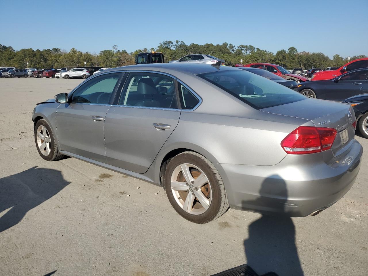 2014 VOLKSWAGEN PASSAT SE - Фото 2