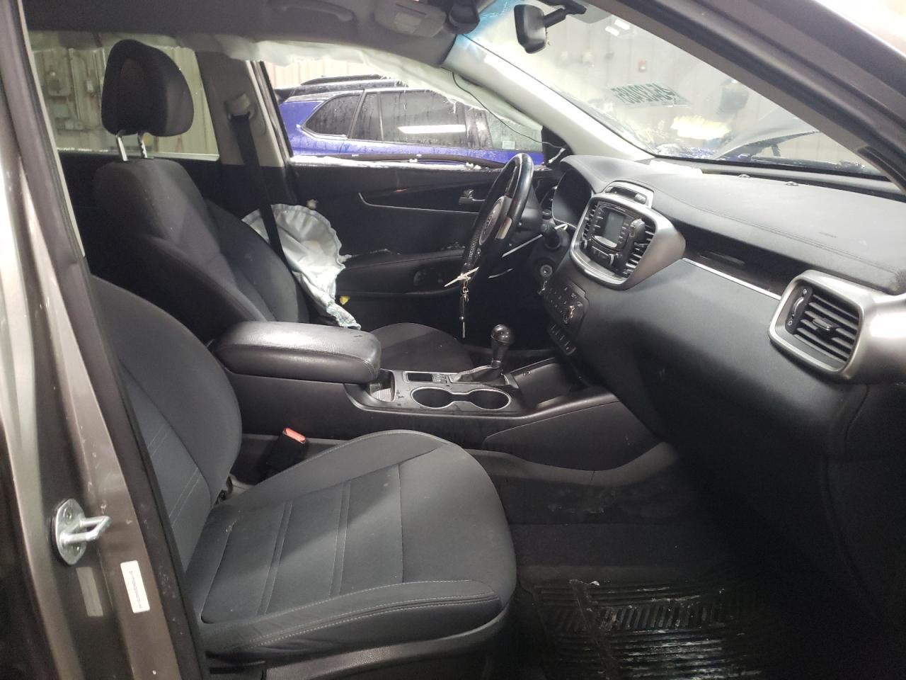 2016 KIA SORENTO LX - Image 7