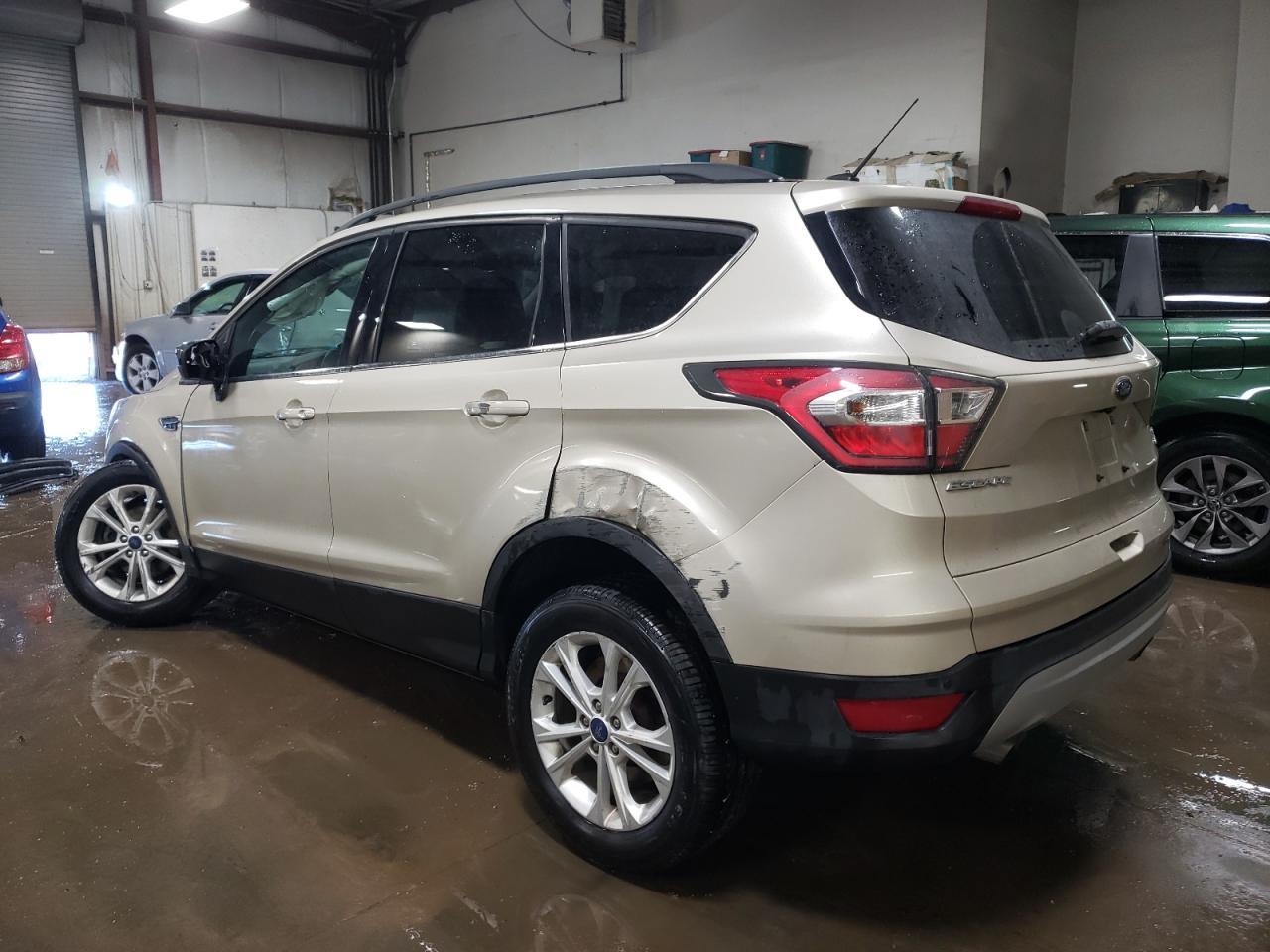 2017 FORD ESCAPE SE - Фото 2