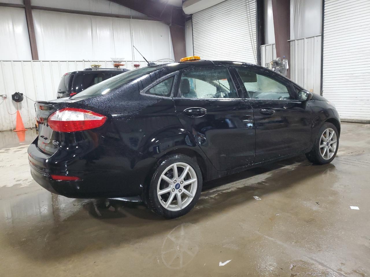 2019 FORD FIESTA SE - Image 3