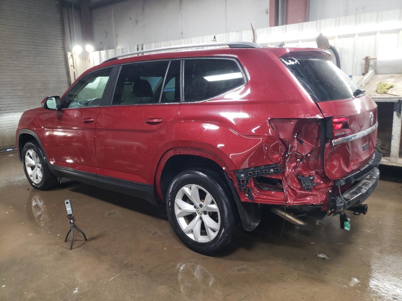 2018 VOLKSWAGEN ATLAS SE - Image 2