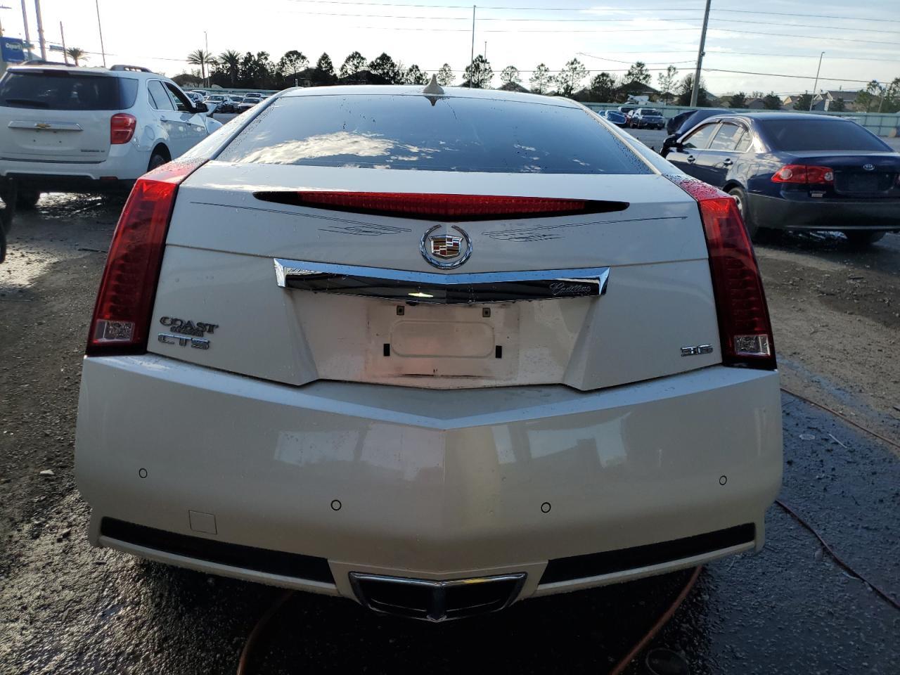 2011 CADILLAC CTS PREMIU - Image 6