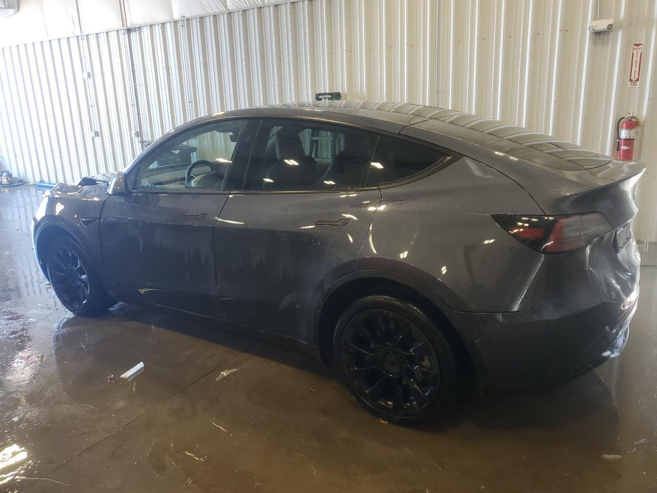 2023 TESLA MODEL Y - Image 2